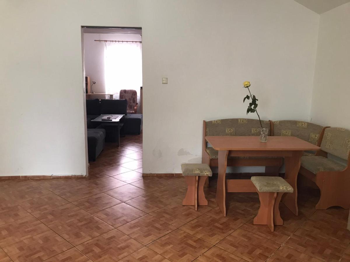 Dvacitka Apartment Ceske Budejovice Exterior foto